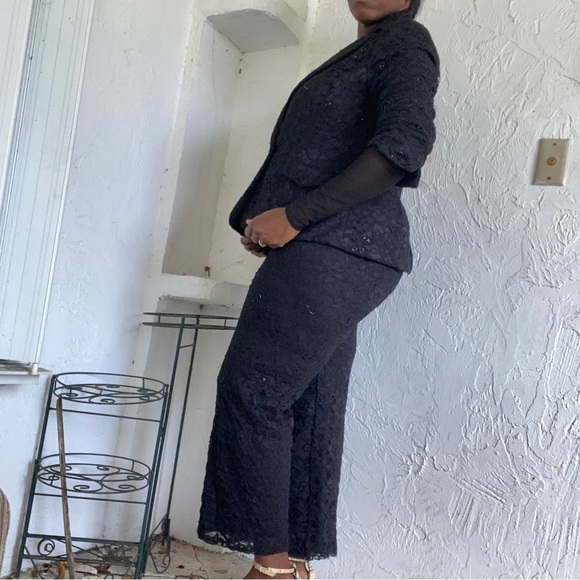 Studio One Vintage Black Beaded Lace Fully Lined Jacket and Matching Pants! - Picture 4 of 14